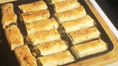 بالفيديو..طريقة عمل لفائف الجلاش بالسبانخ والجبنة بألذ طعم