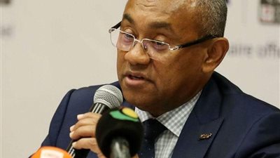 ثلاث اسباب وراء قرار الفيفا بايقاف احمد احمد..صدمة موسيماني تعرف على التفاصيل 