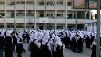 بيشتم بألفاظ خارجة.. القصة الكاملة لاستبعاد «مدرس البنات» بالمنوفية 