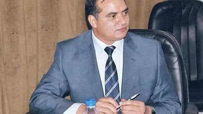 «عزير» يفصل مجموعة طلاب من ثلاث كليات بجامعة سوهاج والسبب غريب