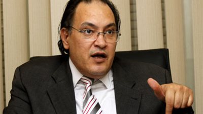 نهاد أبو القمصان تعلن عن موعد دفن وجنازة زوجها حافظ أبو سعدة