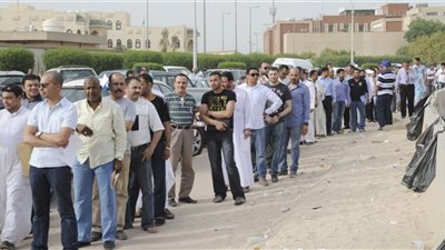 تفاصيل عملية إعادة العمالة المصرية من دول الخليج وتسفيرهم للعراق ومناطق «الربيع العربي» 