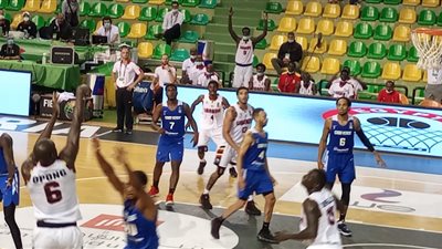 منتخب أوغندا يفوز على الرأس الأخضر في تصفيات إفريقيا لكرة السلة 