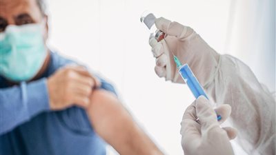  بريطانيا أول دولة تعتمد لقاح كورونا.. وتبدأ توزيعه الأسبوع المقبل