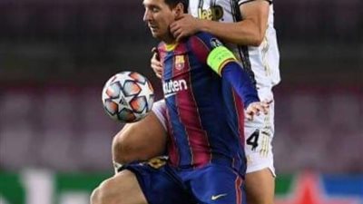 رونالدو يقود يوفنتوس لتدمير  برشلونة بحضور ميسي 