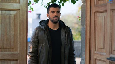 بث مباشر.. الحلقة 31 من مسلسل ابنة السفير sefirin kizi