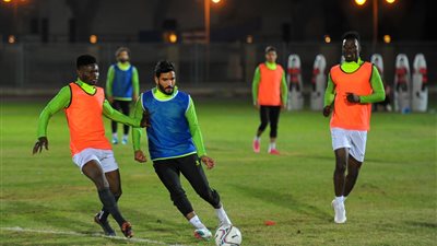 طارق أبو العينين والبطاوي يؤازران سيراميكا كليوباترا قبل مواجهة الإنتاج الحربي 