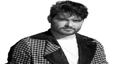 ناصيف زيتون يحيي حفل رأس السنة في هذه البلد