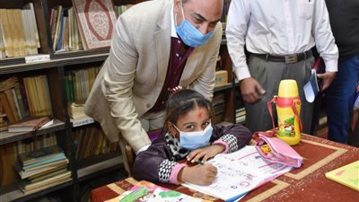 تبرعات بـ «الآلافات» من محافظ أسوان لـ «السيدات القبطيات».. اعرف تفاصيل