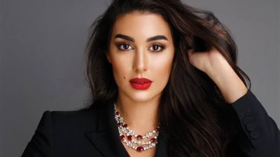 شاهد.. ياسمين صبري تخطف الأنظار بفستانها الأحمر في أحدث ظهور لها