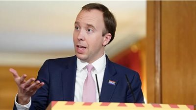 2020 تختمها.. وزير الصحة البريطاني يكشف عن مدة الغلق المشدد بسبب سلالة كورونا الجديدة