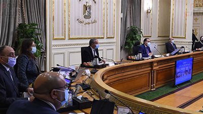 الحكومة تعلن إلغاء احتفالات رأس السنة.. وتحذر من اللجوء للإغلاق الكامل