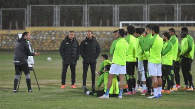 محاضرة فنية من هيثم شعبان للاعبي سيراميكا كليوباترا