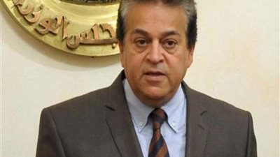 وزير التعليم العالي يفجر مفاجأة بشأن كورونا ويكشف عن قرارات تخص طلاب المدارس والجامعات 