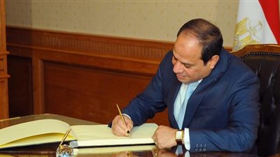 قرار «عاجل» من السيسي بشأن امتحانات الصفين الأول والثاني الثانوي