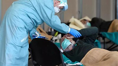 بينهم أطباء وتمريض وصيادلة.. وفيات الأطقم الطبية المصرية تجاوزت الـ500 خلال عام 2020