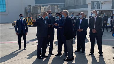 مونديال اليد.. وزير الرياضة ورئيس الاتحاد الدولى يستقبلان منتخب اليابان