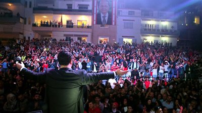 صدمة.. حقيقة إصابة جمهور مطرب لبناني شهير بكورونا بعد حفلة رأس السنة