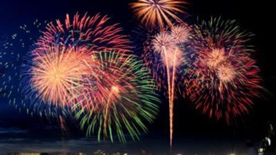 الألعاب النارية تقطع رأس فرنسي في احتفالات رأس السنة