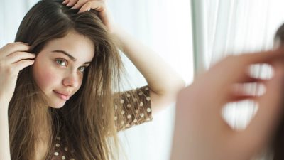 أثبتت نتائج مُدهشة.. 3 وصفات لإخفاء الشعرالأبيض بدون صبغة 