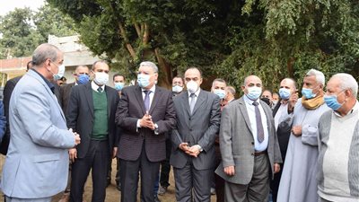  محافظ المنيا يتابع أعمال تطوير 22 مسقي لخدمة 1500 فدان بمركز أبوقرقاص