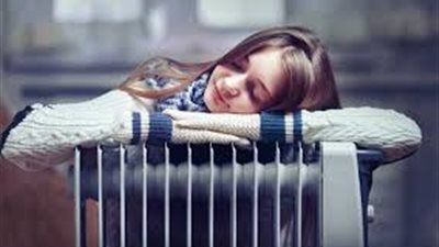 إحداها مميتة..  مخاطر صادمة لتشغيل المدفأة أثناء النوم