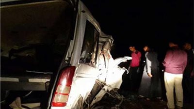 عاجل| بالأسماء.. تفاصيل إصابة 7 أشخاص في انقلاب ميكروباص بطريق البحيرة الزراعي