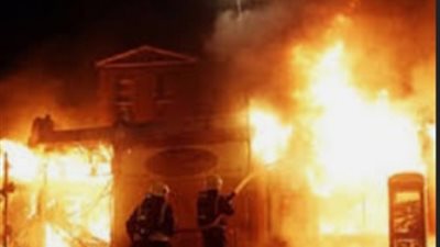 حريق هائل في عمارة بالمنصورة.. اعرف التفاصيل