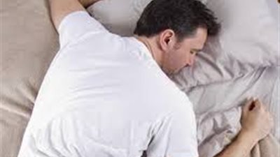 هل النوم على البطن حرام أم مكروه؟.. الإفتاء تجيب