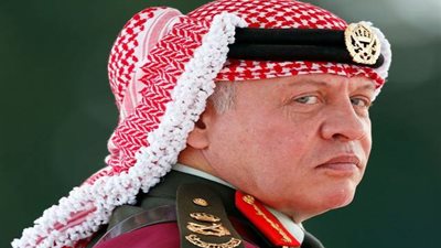 ملك الأردن يكشف الأعراض التي لازمته بعد تلقيه اللقاح المضاد لكورونا