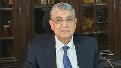 وزير الكهرباء يفجر مفاجأة مدوية وهذا موعد زيادة الفواتير