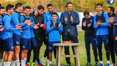 بيراميدز يحتفل بعيد ميلاد إسلام عيسى 