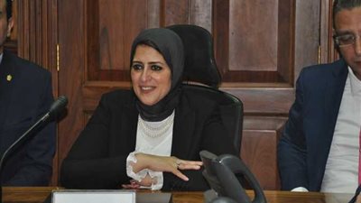 تصريح مهم جدًا لوزيرة الصحة بشأن الزمالة المصرية للأطباء