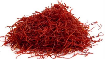 لن تصدق..  أضرار غير متوقعة على صحتك عند تناول الزعفران