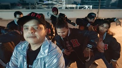 بالفيديو.. خناقة محمد هنيدي بسبب إعلان مولتو