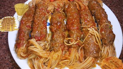 طريقة تحضير المكرونة الاسباجتي ملفوفة بالكفتة 