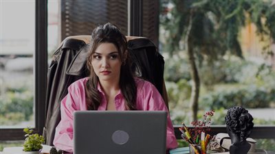 بث مباشر.. الحلقة 33 من مسلسل انت اطرق بابي Sen Çal Kapımı