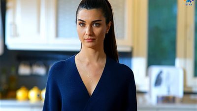 بث مباشر.. الحلقة 42 من مسلسل ابنة السفير sefirin kizi