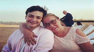 بالفيديو.. مها أبو عوف تكشف سر خوف ابنها من 