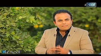 خبير مصري يستعين بأحدث جهاز يعمل بالذكاء الأصطناعى لتصدير الموالح المصرية