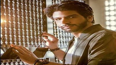 أحمد خليل يطلق كليب 