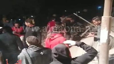 صور| المعمل الجنائي في موقع انهيار عقار جسر السويس للمعاينة