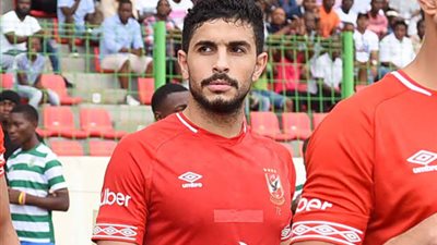 عاجل ... أيمن أشرف على رأس قائمة الأهلي لمباراة المريخ 