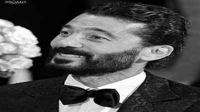 بعد إصابته بفيروس كورونا.. زوجة خالد النبوي تطلب الدعاء له 