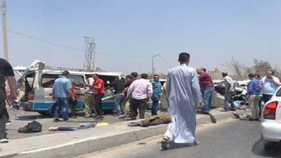 عاجل.. حادث تصادم سيارتين بطريق أوتوستراد «المعادي - حلوان»