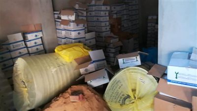 ضبط كميات كبيرة من الأدوية بمخزن 