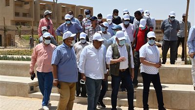 من قلب أسوان.. وزير الإسكان يعلن عن مشروعات ضخمة ويزف بشرى سارة للأهالي