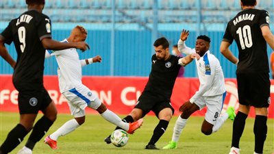 قائمة بيراميدز لرحلة نيجيريا 