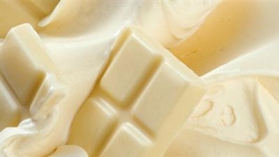 تقلل من خطر فشل القلب.. طريقة عمل الشوكولاتة البيضاء في المنزل (فيديو)