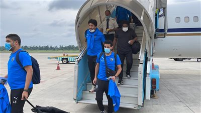 بيراميدز يصل نيجيريا بطائرة خاصة لمواجهة أنيمبا في الكونفيدرالية